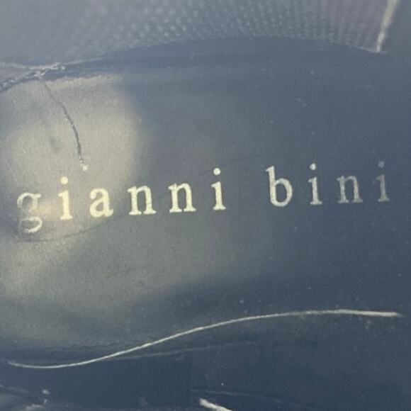 Gianni Bini Ridliegh Womens White Leather Chunky Lug Sole Chelsea Boots Size 10M - Picture 6 of 6